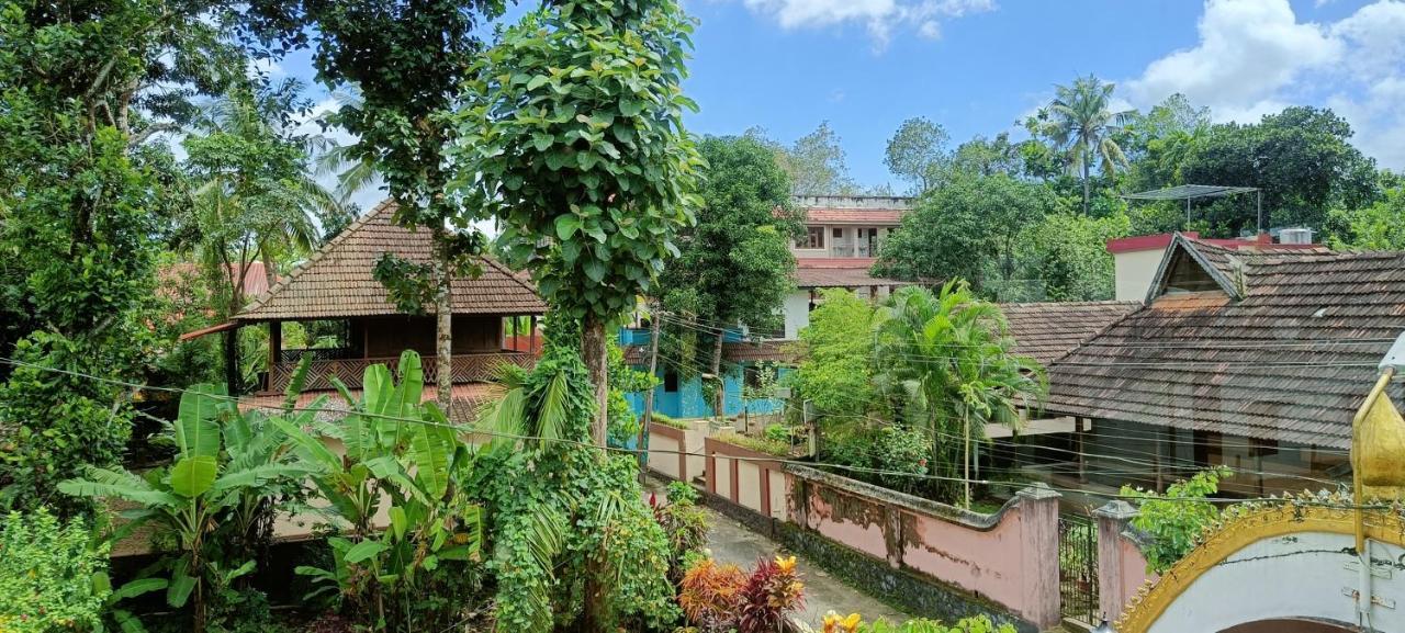 Swasthi Griha Vila Aranmula Exterior foto